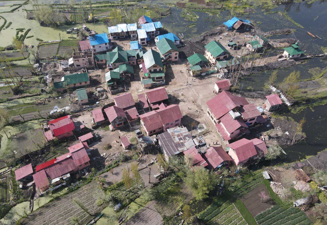 floating-village Kachari Mohalla