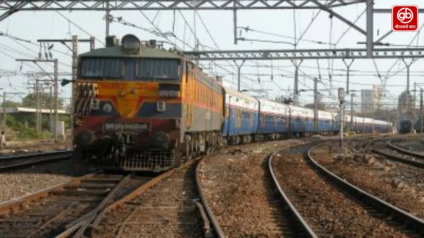 रेलवे का कायाकल्प, 55,000 किलोमीटर ट्रैक का नवीनीकरण, सफर होगा सुरक्षित और तेज