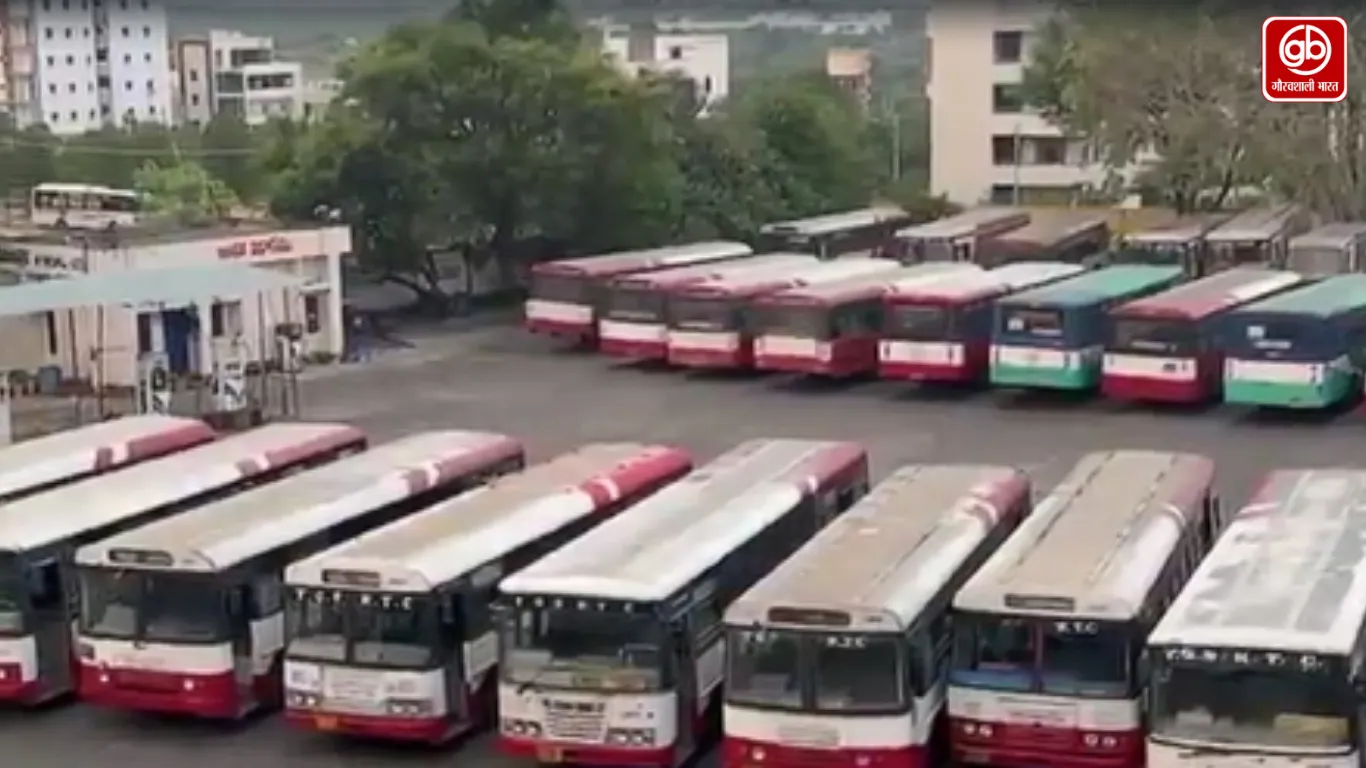 तेलंगाना परिवहन निगम के कर्मचारियों की हड़ताल दूसरे दिन भी जारी, बसें सड़कों से गायब