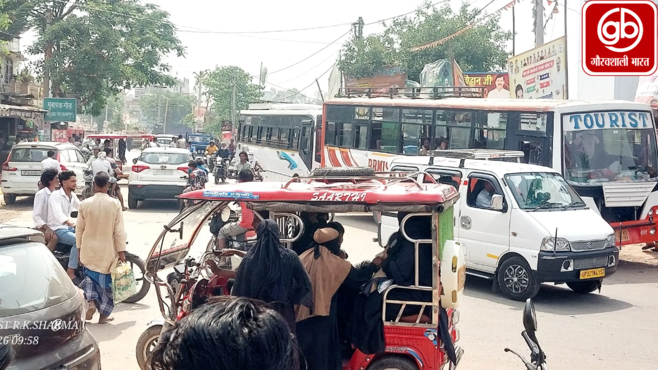 अवैध टैक्सी स्टैंड से जाम की समस्या विकराल, राहगीर परेशान