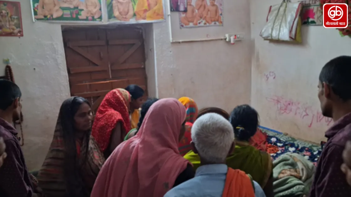 मुजफ्फरपुर में मां और दो मासूम बच्चों की संदिग्ध मौत, कमरे से मिले शव, इलाके में सनसनी