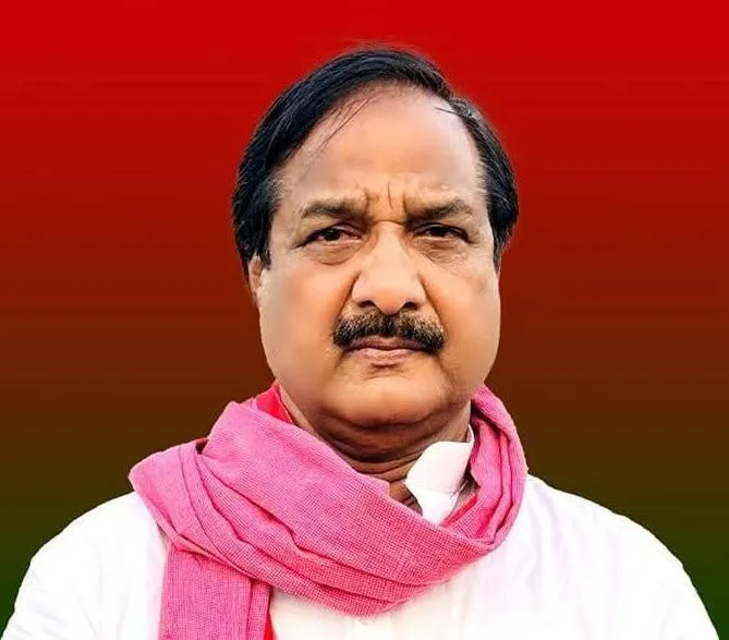 सपा सांसद रामभुआल निषाद के खिलाफ NBW जारी