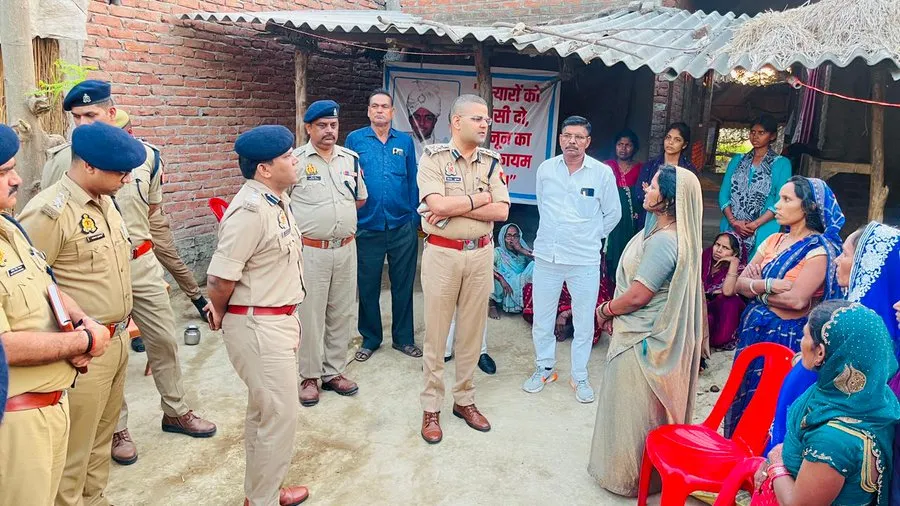 युवक की गोली मारकर हत्या, डीआईजी वैभव कृष्ण ने किया घटनास्थल का निरीक्षण