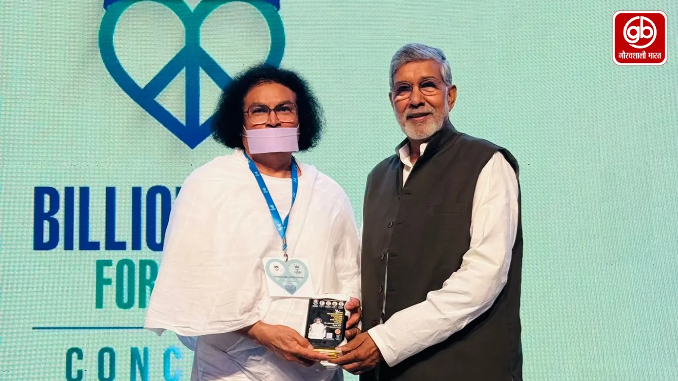 कैलाश सत्यार्थी ने आचार्य लोकेशजी को “चैम्पियन ऑफ पीस एंड जस्टिस अवॉर्ड” से सम्मानित किया