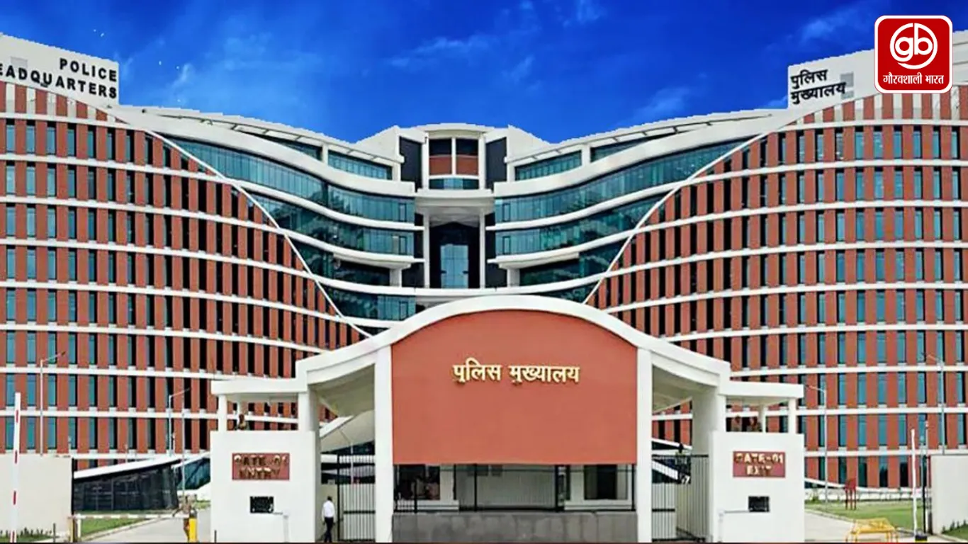 यूपी में बड़ा प्रशासनिक फेरबदल, एडीजी से डीजी बने 4 IPS को मिली नई तैनाती