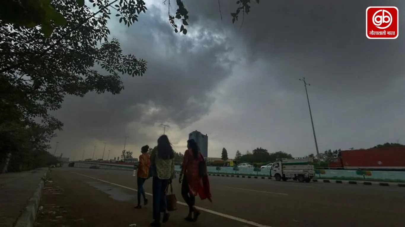 उत्तर भारत में मौसम का कहर, तीन दिन आंधी-बारिश और ओलों का अलर्ट