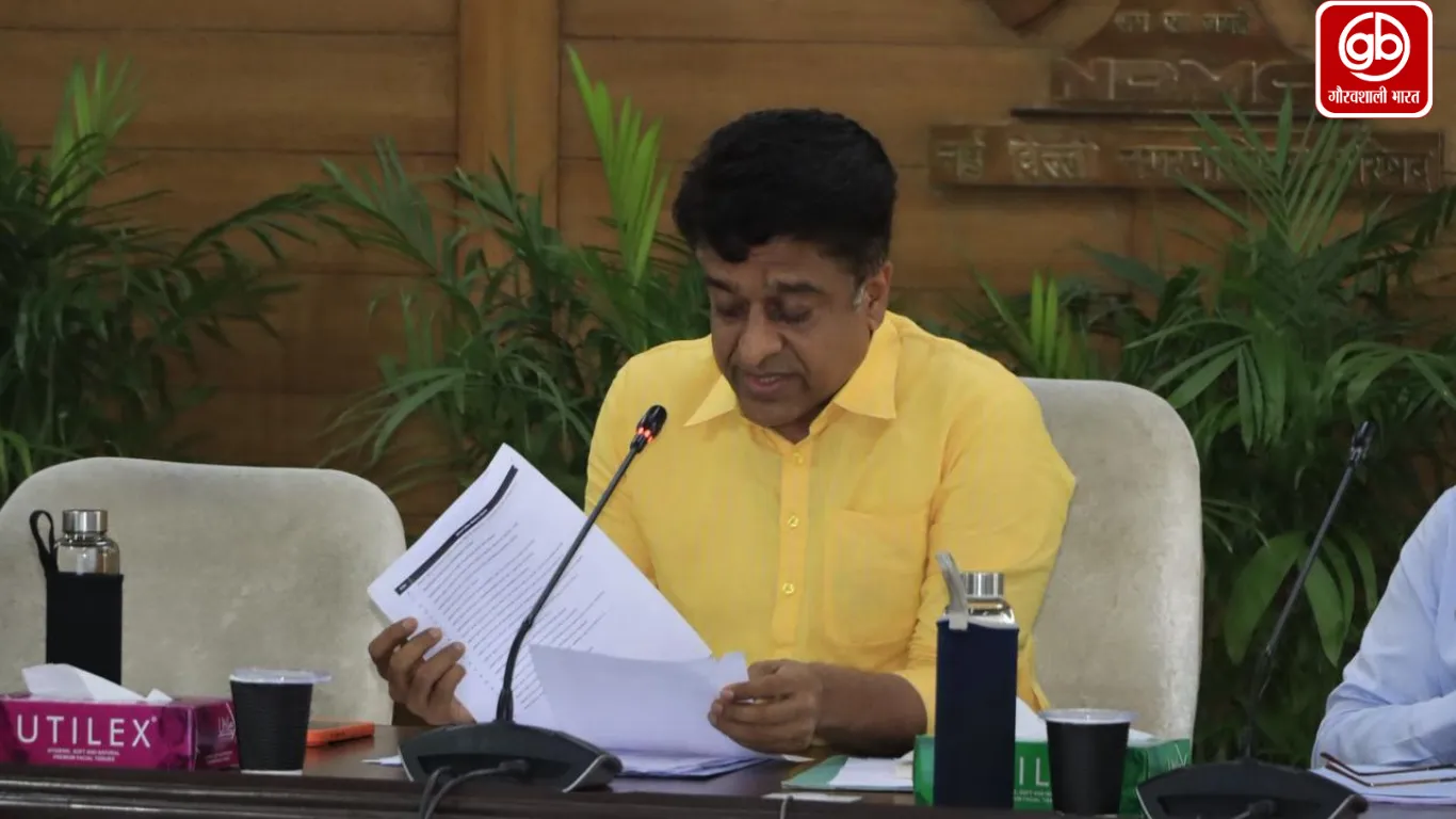 रात में दौरा कर कुलजीत सिंह चहल ने देखा सफाई और पुनर्विकास कार्यों की प्रगति