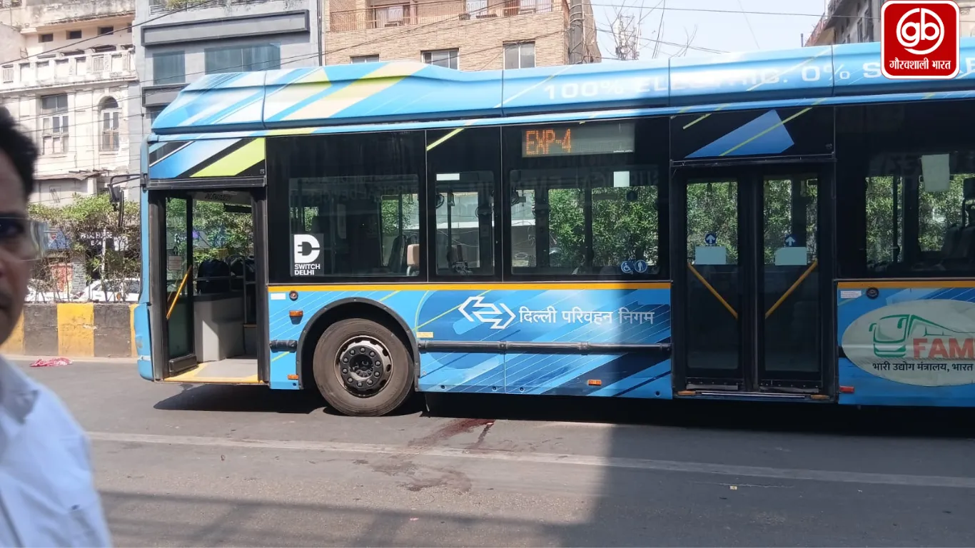 दरियागंज में दर्दनाक हादसा: DTC AC बस ने व्यक्ति को कुचला, ड्राइवर मौके से फरार