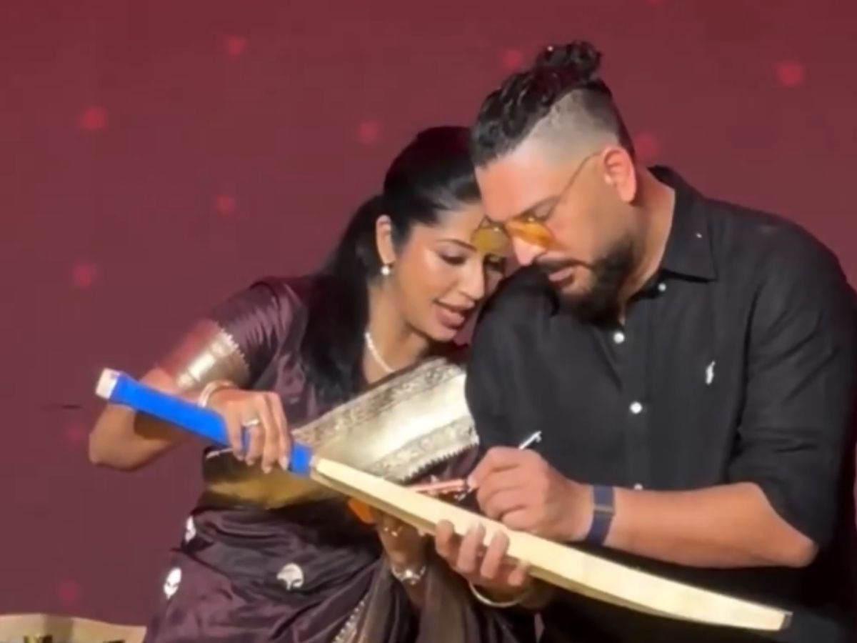 कौन हैं नव्या नायर?