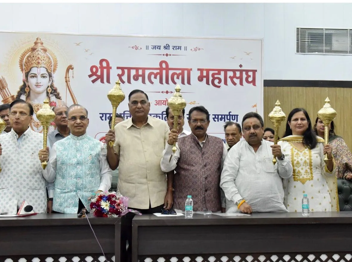 रामलीला कमेटियों को निःशुल्क बिजली की मांग तेज़