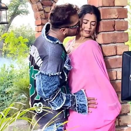 खेसारी-डिंपल की कैमरे में कैद हुईं खास पल, वायरल फोटोज पर फैंस का आया रिएक्शन
