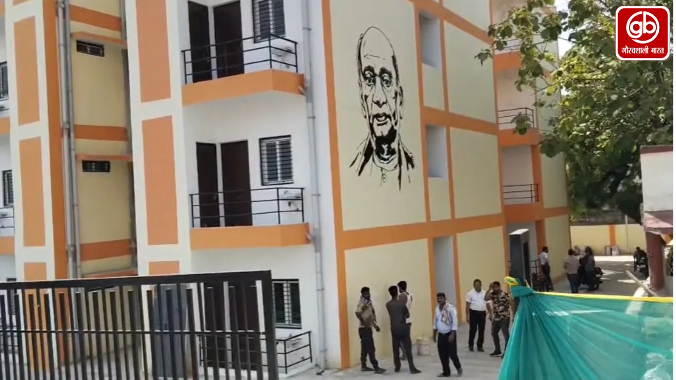 मुख्तार की जब्त जमीन पर बने फ्लैट्स में नया बवाल