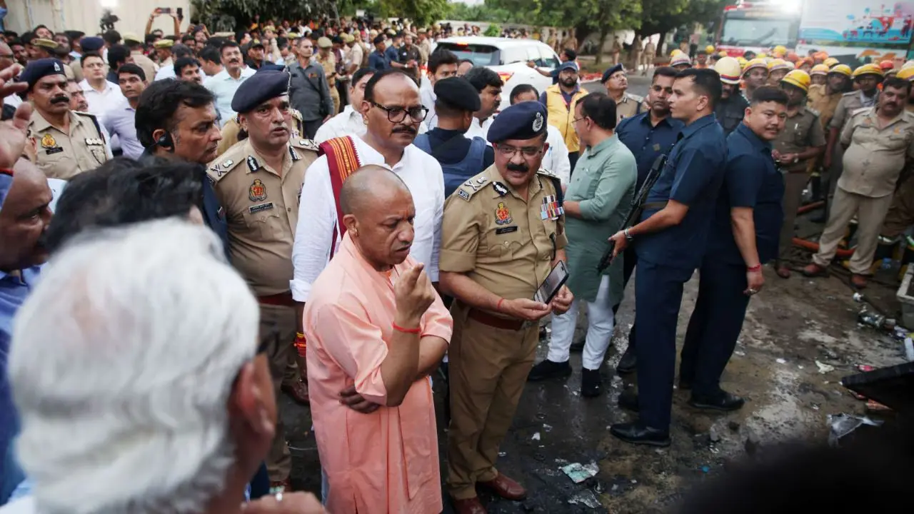 अलीगंज अग्निकांड के बाद बड़ी कार्रवाई: प्रदेशभर में 84 कोचिंग सेंटर सील
