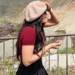 सोशल मीडिया पर तेजी से वायरल हुईं फोटोज रश्मिका की लेटेस्ट तस्वीरों पर फैंस जमकर लाइक्स और कमेंट्स कर रहे हैं।