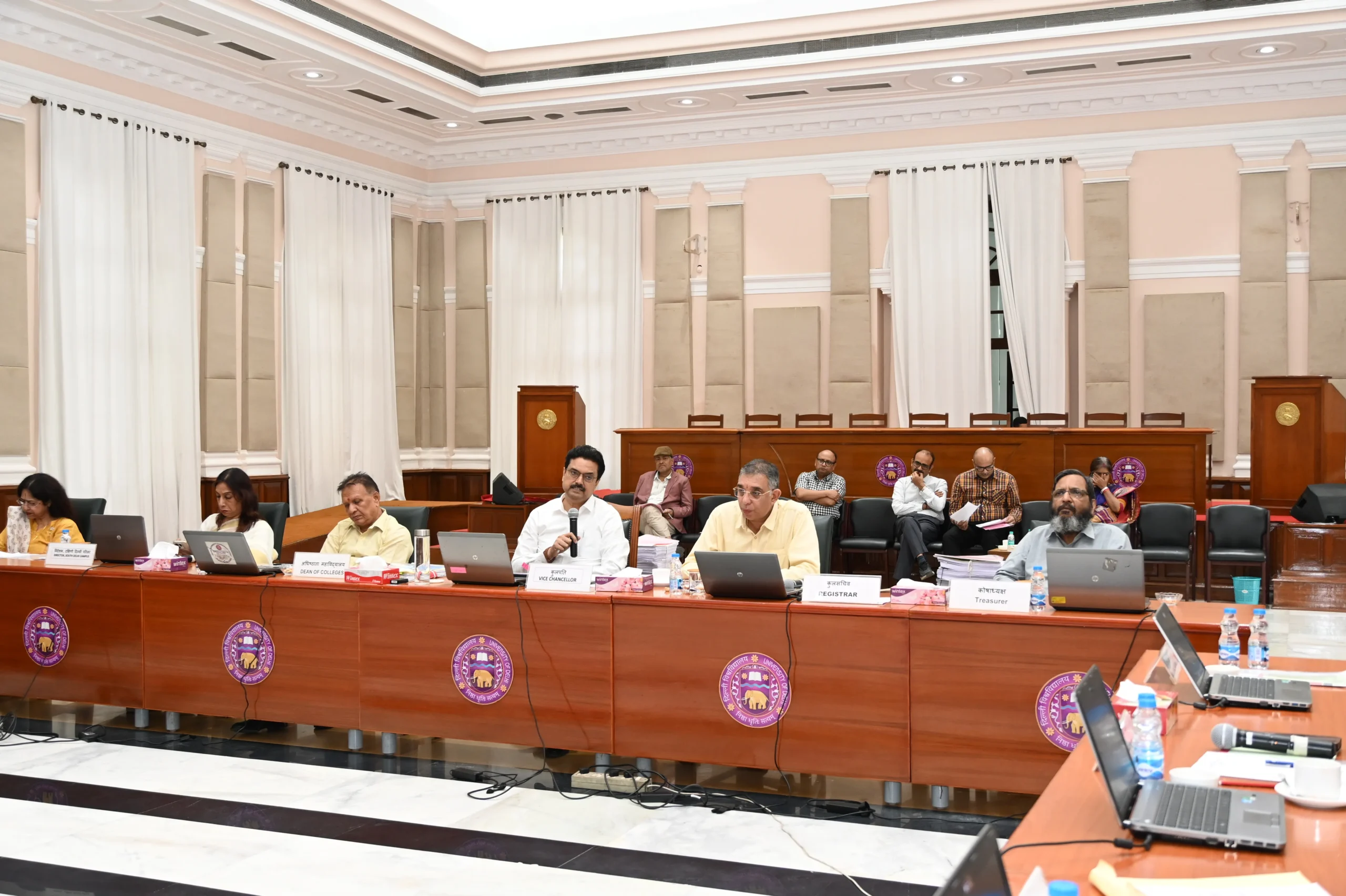 दिल्ली विश्वविद्यालय ईसी की 1283 वीं बैठक:कुलपति