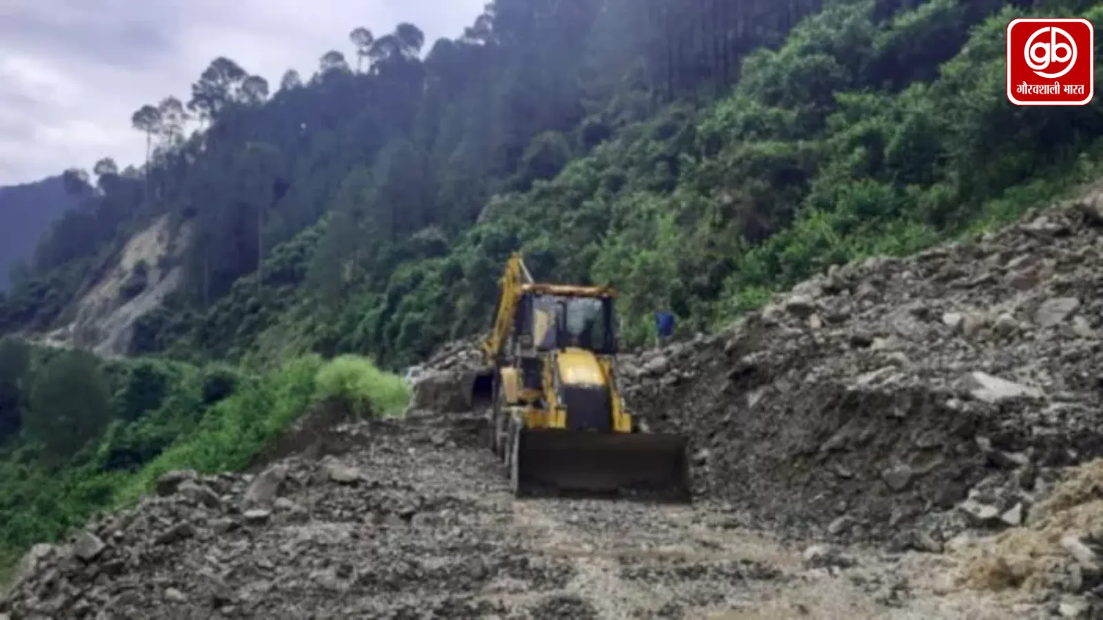 भूस्खलन और बाढ़ के खतरे से चारधाम यात्रा पर लगा ब्रेक