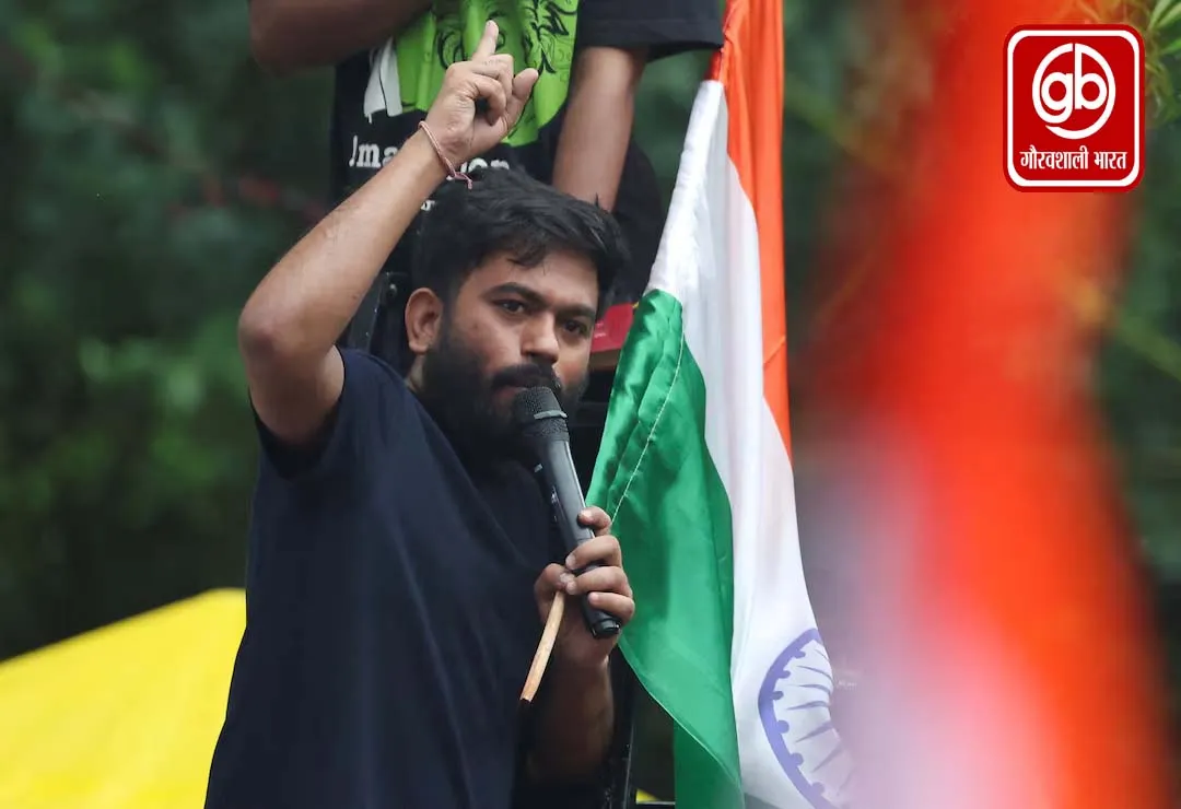 छात्रों पर कार्रवाई नहीं रुकी तो होगा बड़ा आंदोलन