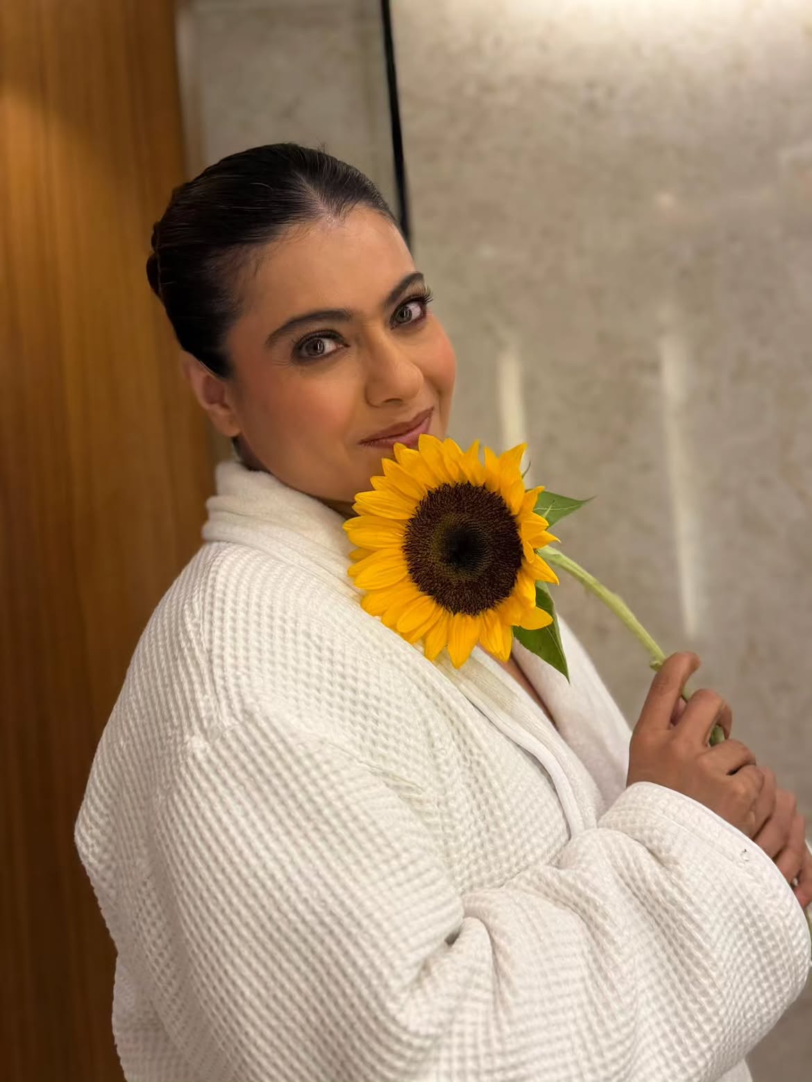 ह्यूमर के साथ दिया खास संदेश