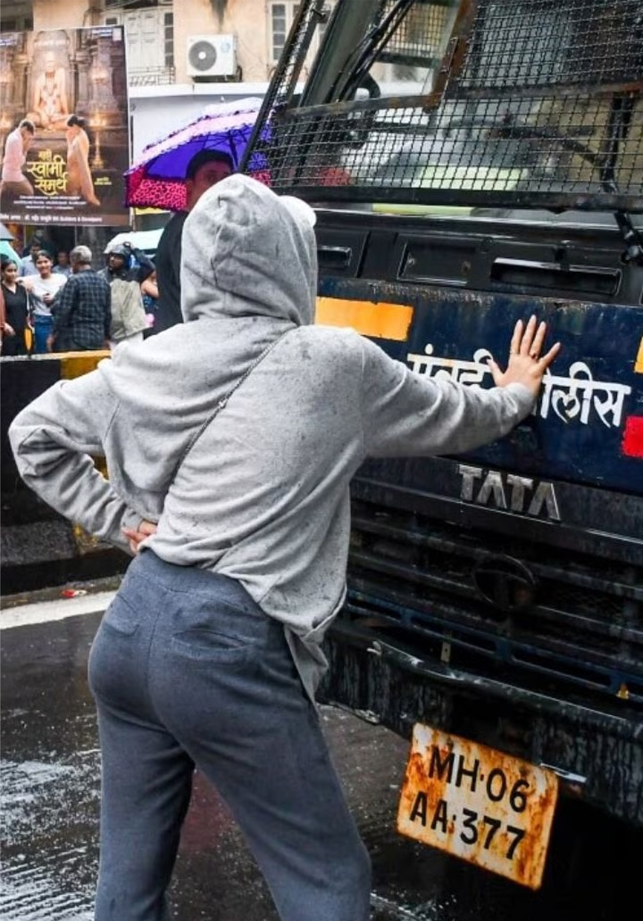 जानिए रिया अहीर की पूरी कहानी