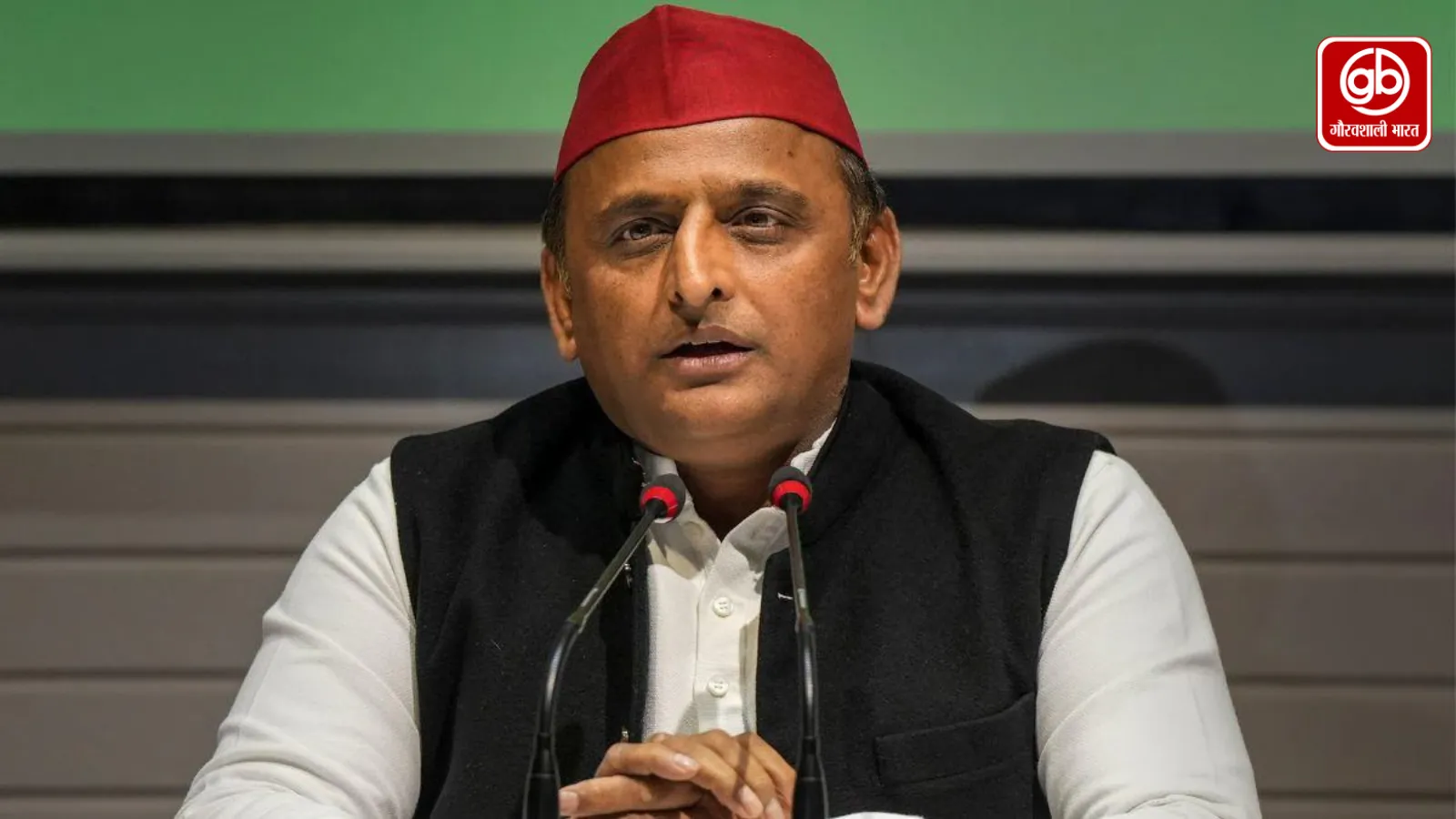 अखिलेश का बीजेपी पर हमला, स्कूल बंदी और घोटालों को लेकर घेरा