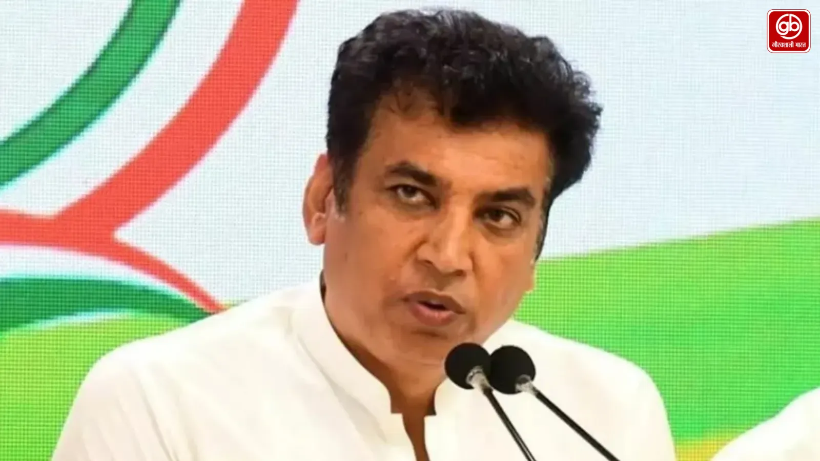 सीएनजी के लगातार बढ़ते दामों ने आम जनता की कमर तोड़ी :देवेंद्र यादव