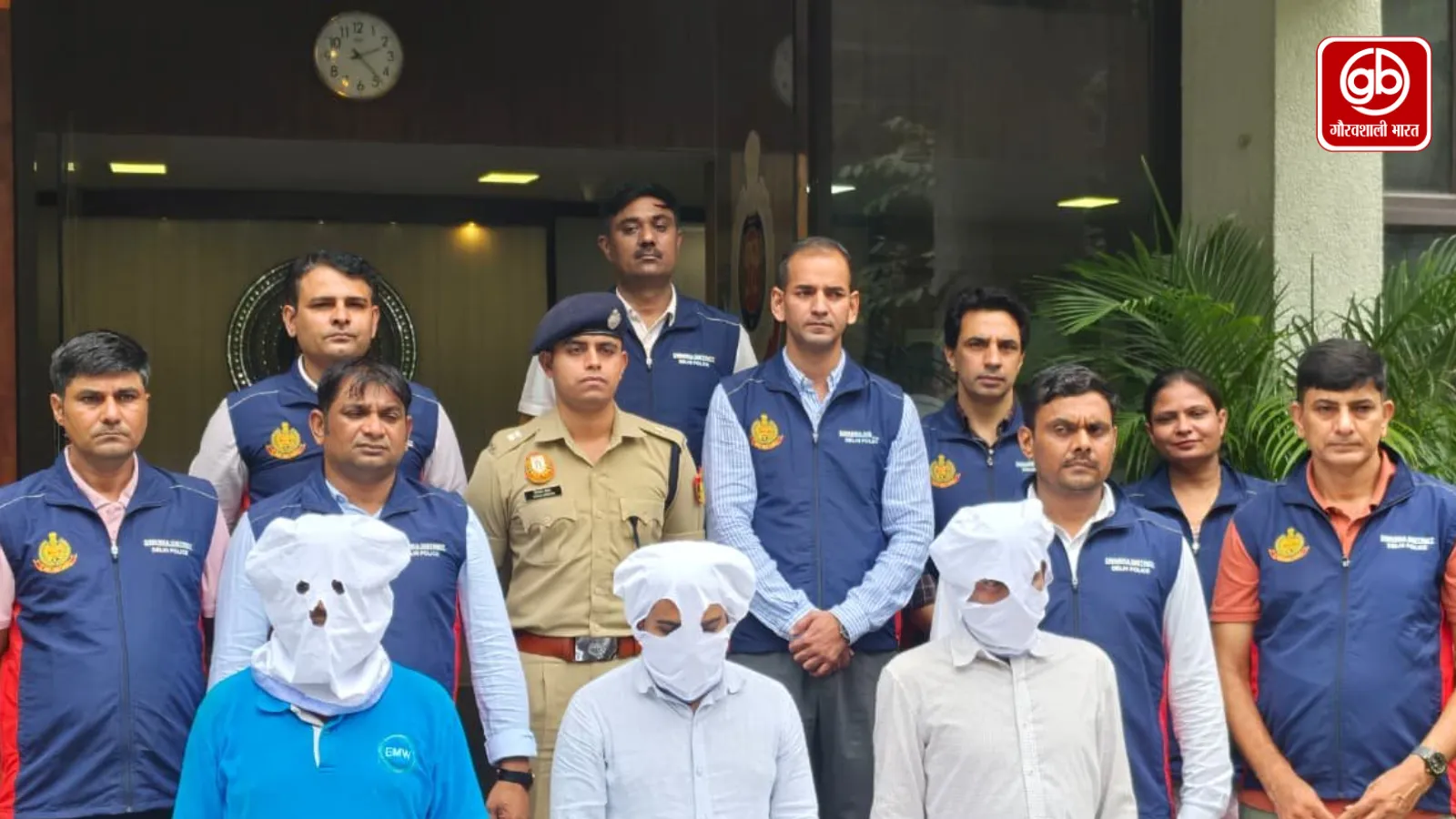 500 रुपये के नोट बदलने का लालच देकर करते थे शातिर ठगी