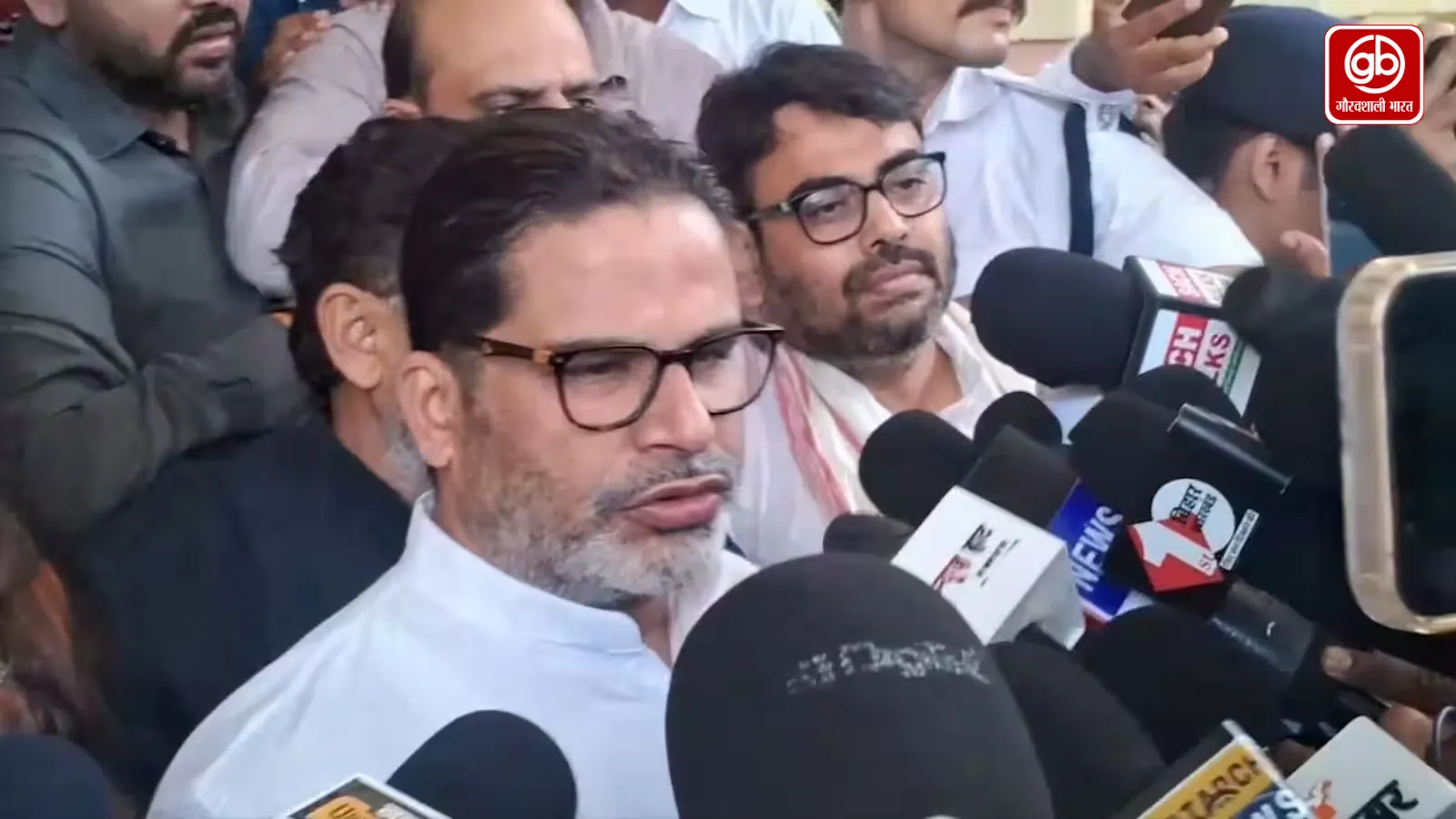 छात्रों की आवाज दबा नहीं सकती सरकार, प्रशांत किशोर ने प्रशासन को घेरा