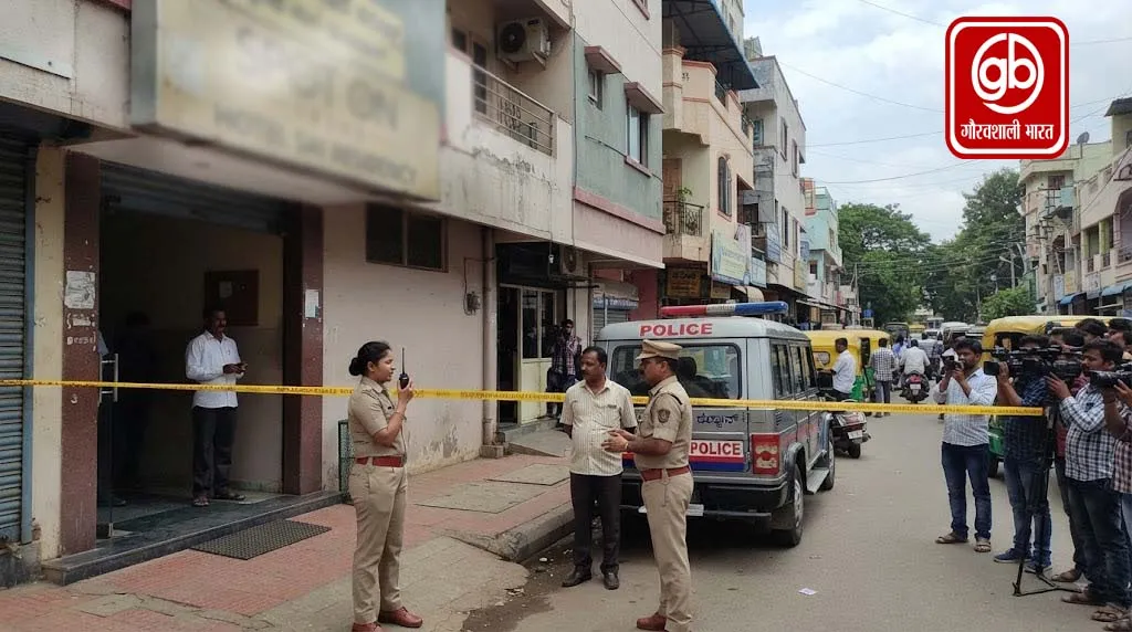 बेंगलुरु के होटल में दो बेटियों की मौत