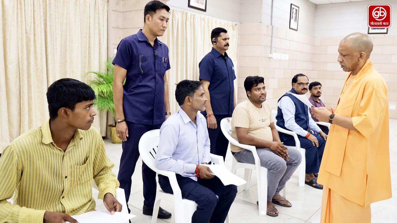 लखनऊ में जनता दर्शन,जनसमस्याओं के शीघ्र निस्तारण पर दिया जोर