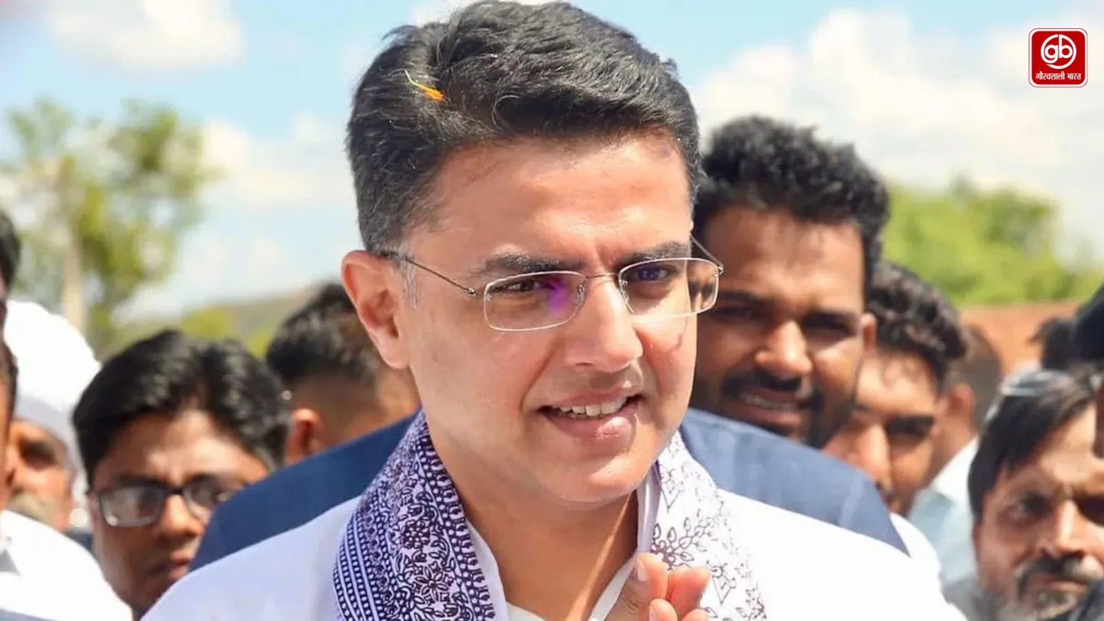 बाड़मेर में छात्रों से मिले पायलट, शिक्षा और रोजगार पर दिया जोर