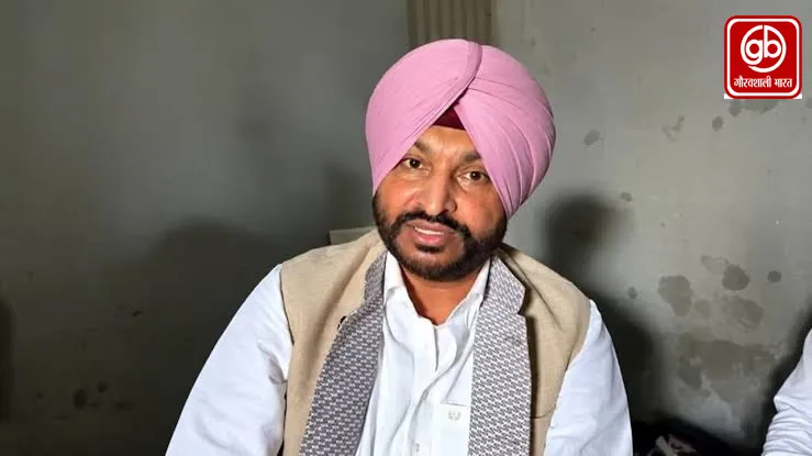 रवनीत बिट्टू के काफिले पर हमला, अंडे-टमाटर और पत्थर फेंकने का आरोप
