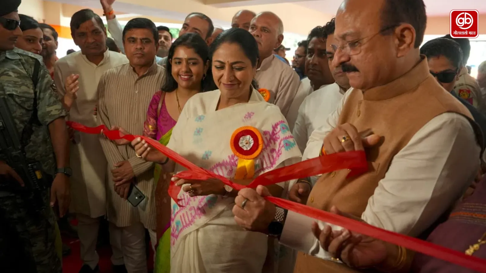 रेखा गुप्ता ने लॉन्च किया दुर्गा ई-ऑटो पोर्टल, पहले चरण में 1,300 गुलाबी ऑटो