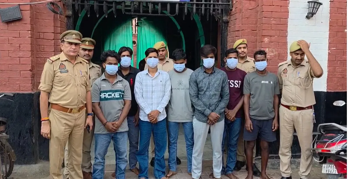 मणिकर्णिका घाट पर अंतिम संस्कार करने आए लोगों से मारपीट, सात आरोपी गिरफ्तार