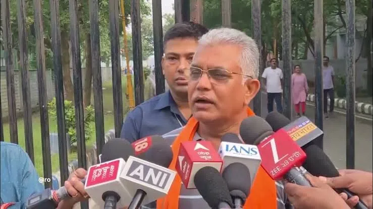 दिल्ली में विपक्षी नेताओं के प्रदर्शन पर दिलीप घोष का तंज, फंडिंग को लेकर लगाए आरोप