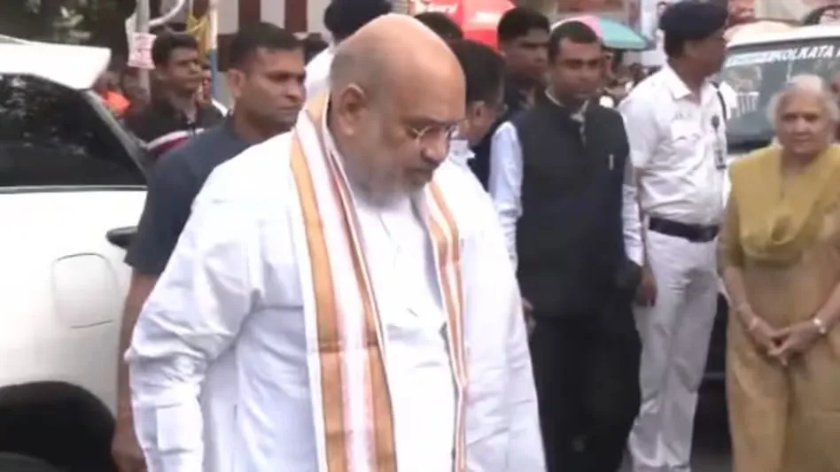 चोरबागान दुर्गा पूजा पंडाल हादसा, अमित शाह ने अस्पताल पहुंचकर जाना हाल