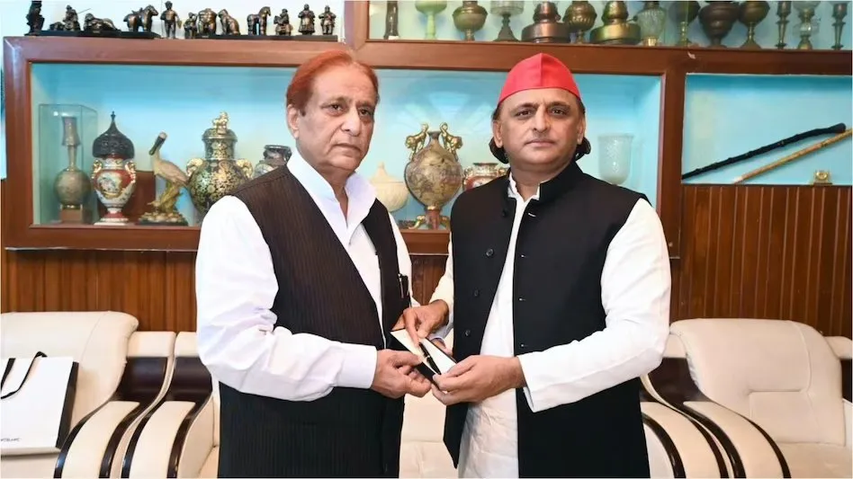 रामपुर में ओवैसी की चुनौती के बीच आजम खान से मिलेंगे अखिलेश, क्या है सियासी संदेश?