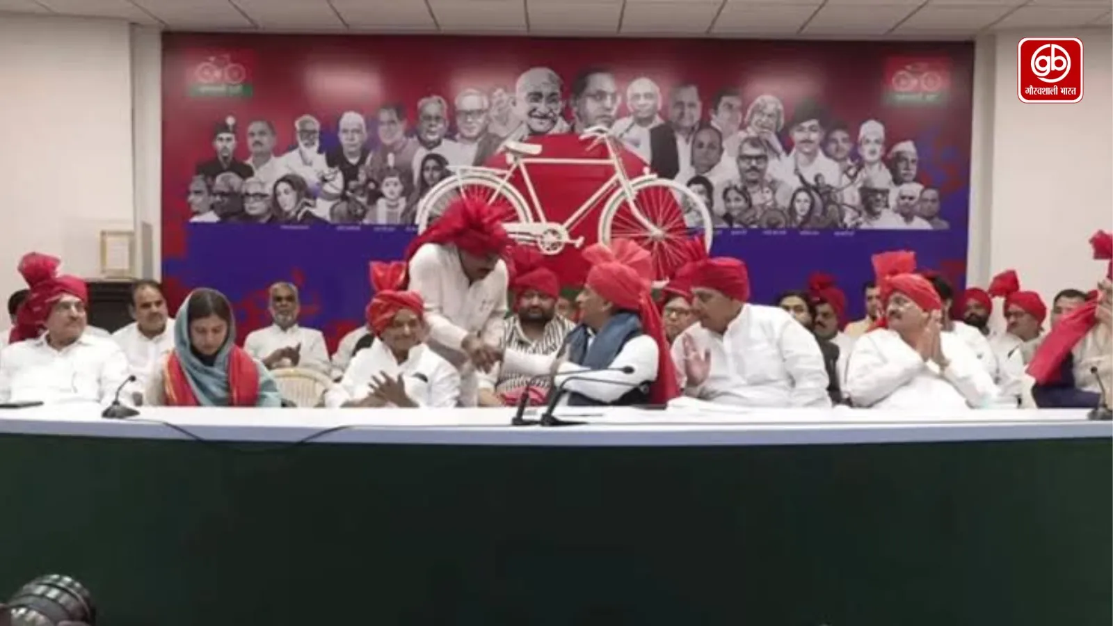 27 से पहले सपा का कुनबा बढ़ा, राजपाल सैनी समेत कई नेता शामिल