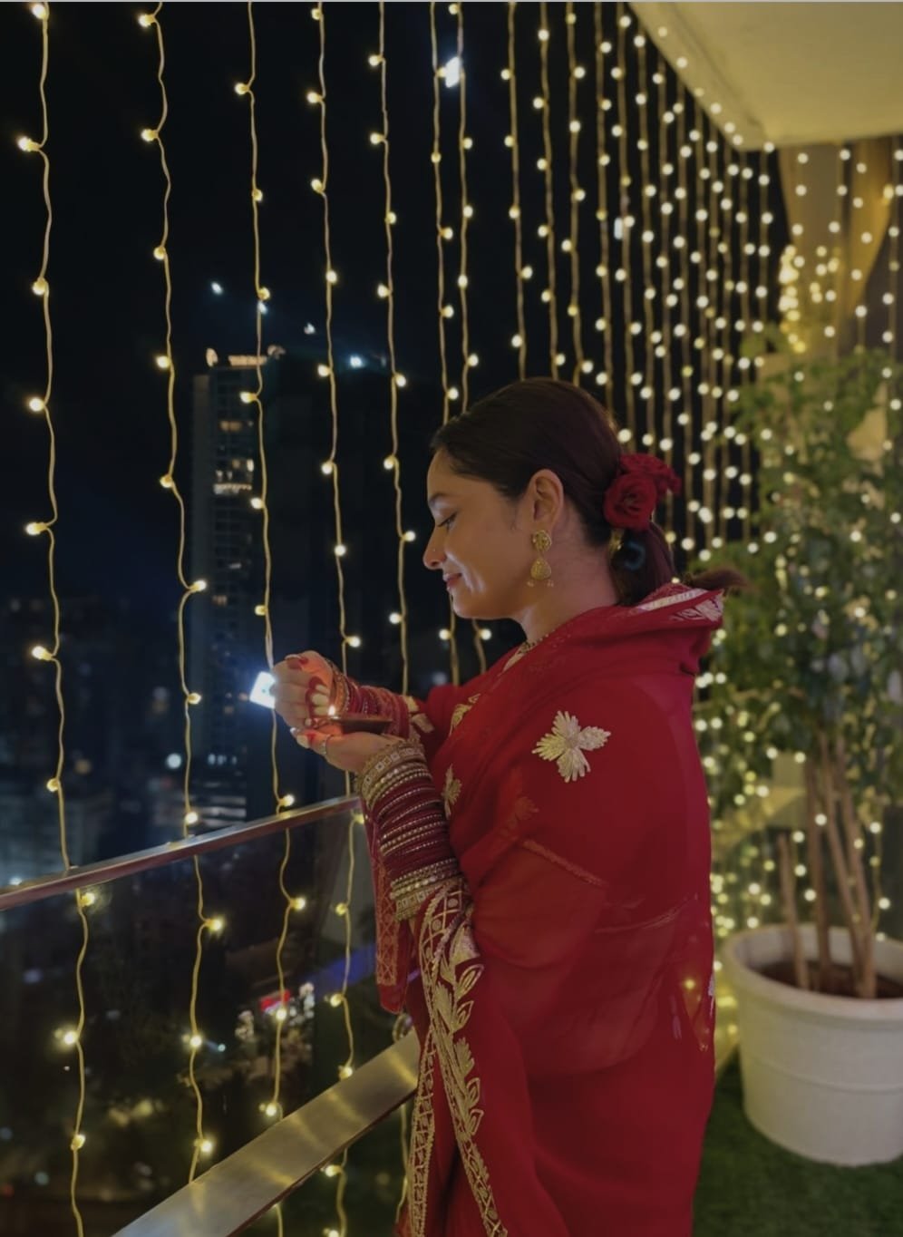 खूबसूरत पोज और शानदार अदाओं में अंकिता