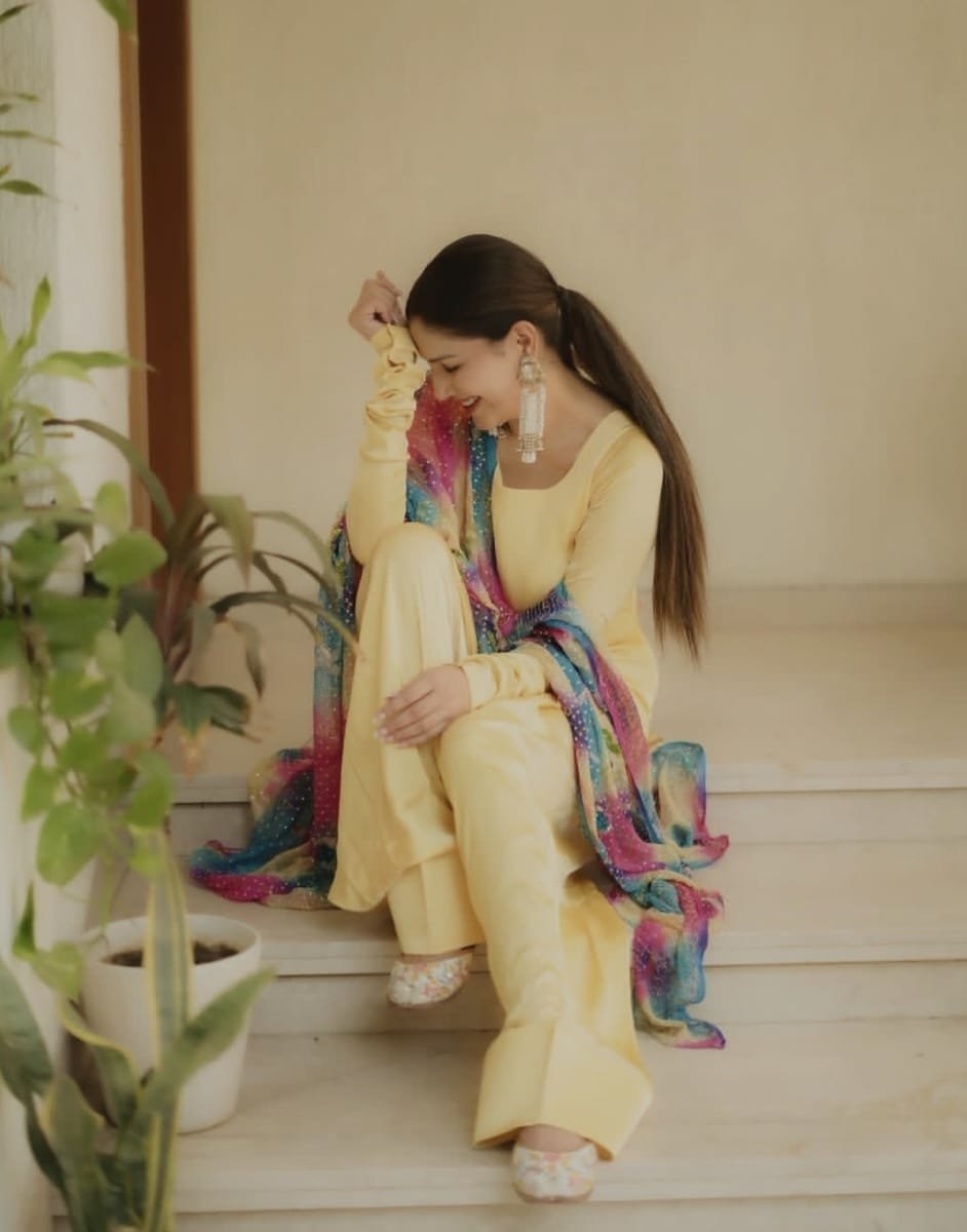 सादगी में भी बेहद खूबसूरत लगीं सपना चौधरी 💫